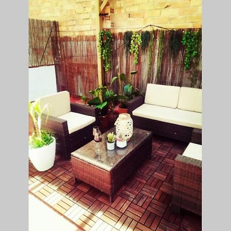 M4 Cool Terrace. 1 Min To Metro. 15 Min To Center Esplugues de Llobregat Exterior foto
