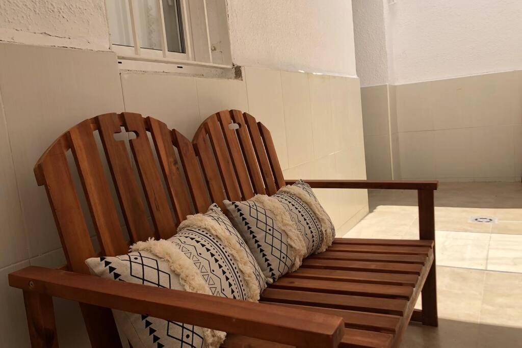 M4 Cool Terrace. 1 Min To Metro. 15 Min To Center Esplugues de Llobregat Exterior foto