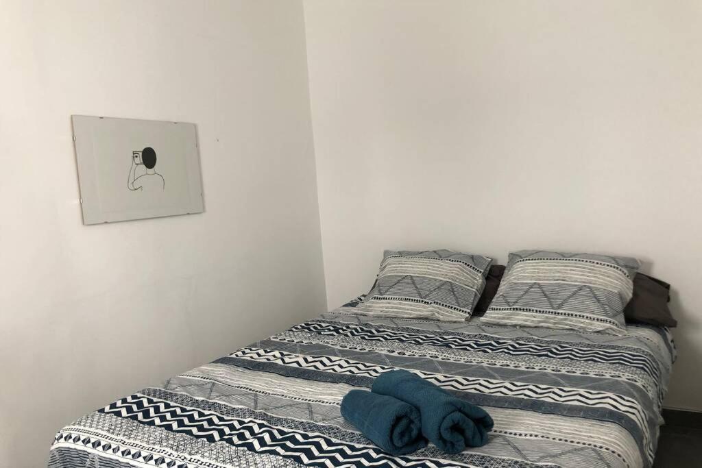 M4 Cool Terrace. 1 Min To Metro. 15 Min To Center Esplugues de Llobregat Exterior foto