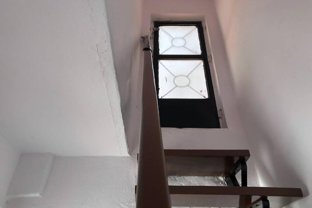 M4 Cool Terrace. 1 Min To Metro. 15 Min To Center Esplugues de Llobregat Exterior foto